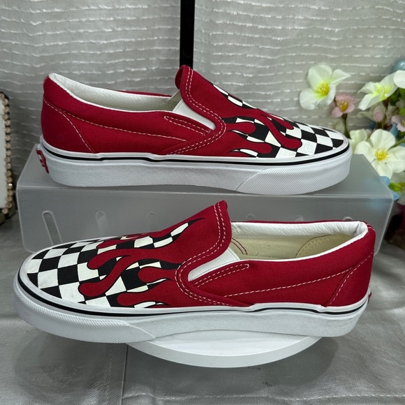 (S0)Vans Classic Checker Red
Blood Drip Sneakers, size 4.5 men's, size 6 women's - Picture 2 of 9